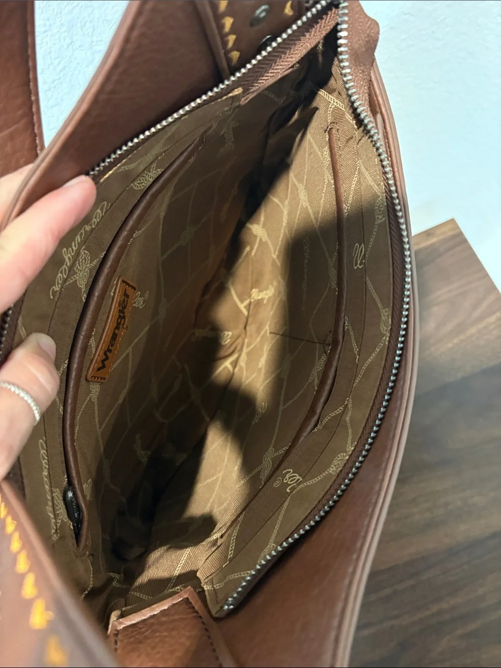 Wrangler Brown Leather Fringe Shoulder Bag with Studded Strap - Picture 3 of 4